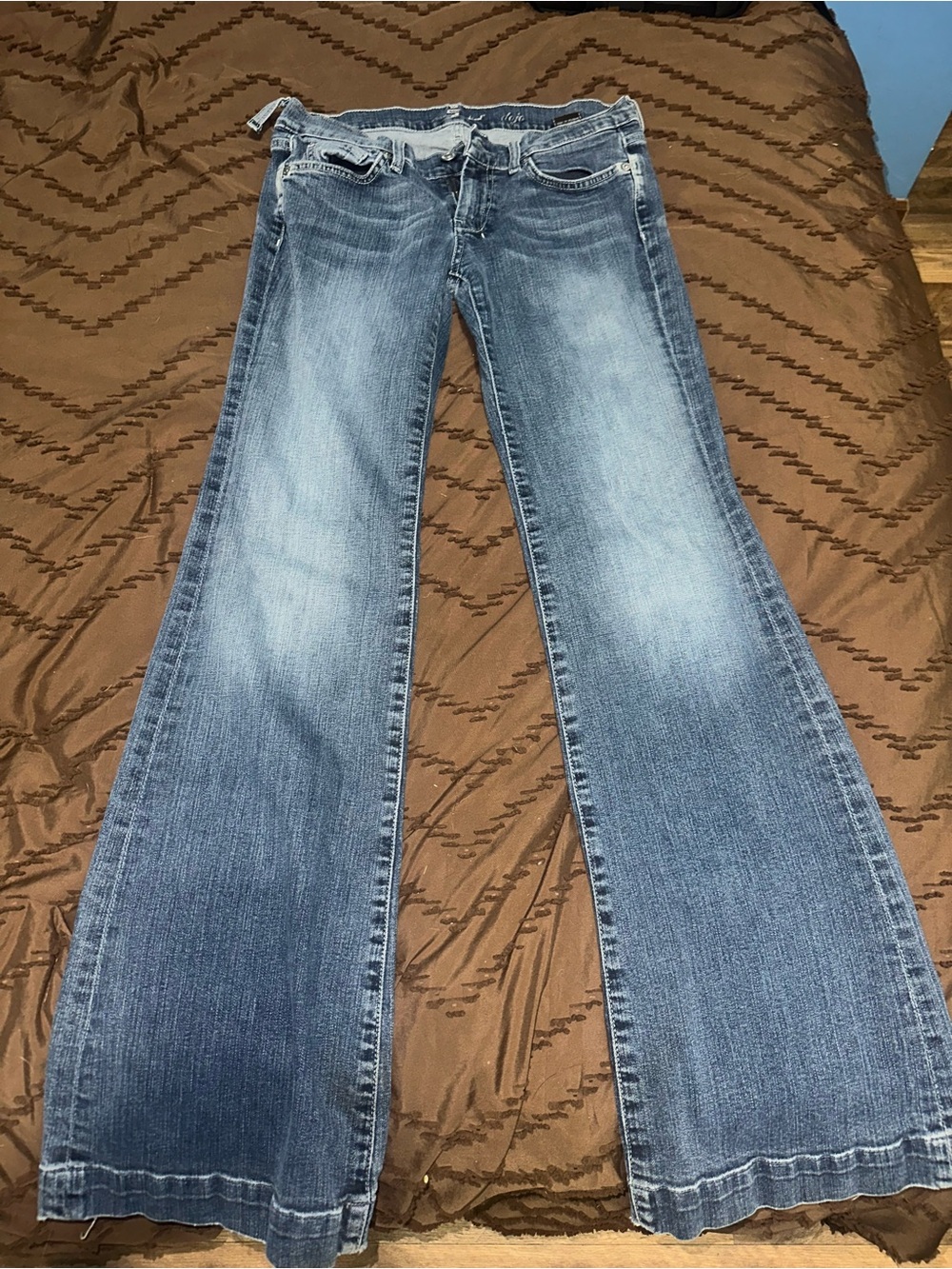 7 For All Mankind Light Blue Wide-Leg Jeans with Frayed Hem - Picture 3 of 6